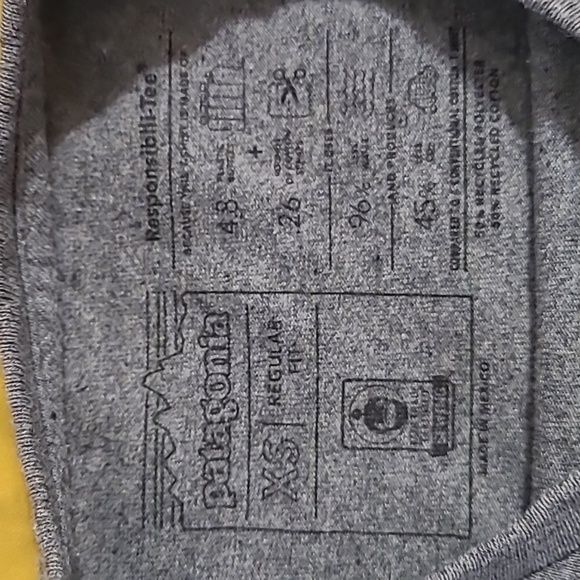 Patagonia Logo T-Shirt Size XS Unisex - Picture 3 of 4
